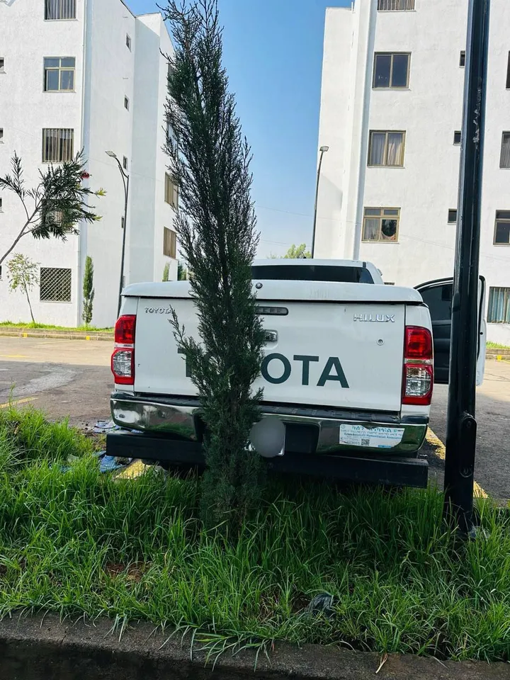 Toyota Hilux Pickup 2013 – photo 4