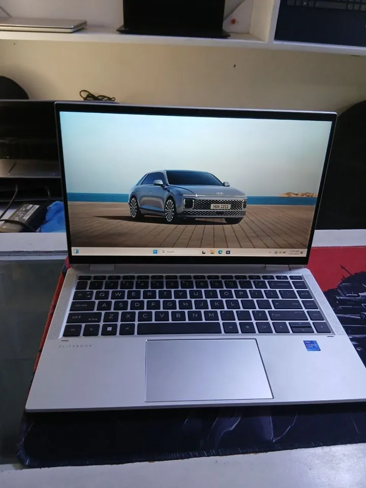 HP EliteBook x360 1040 G8 Laptop – photo 5