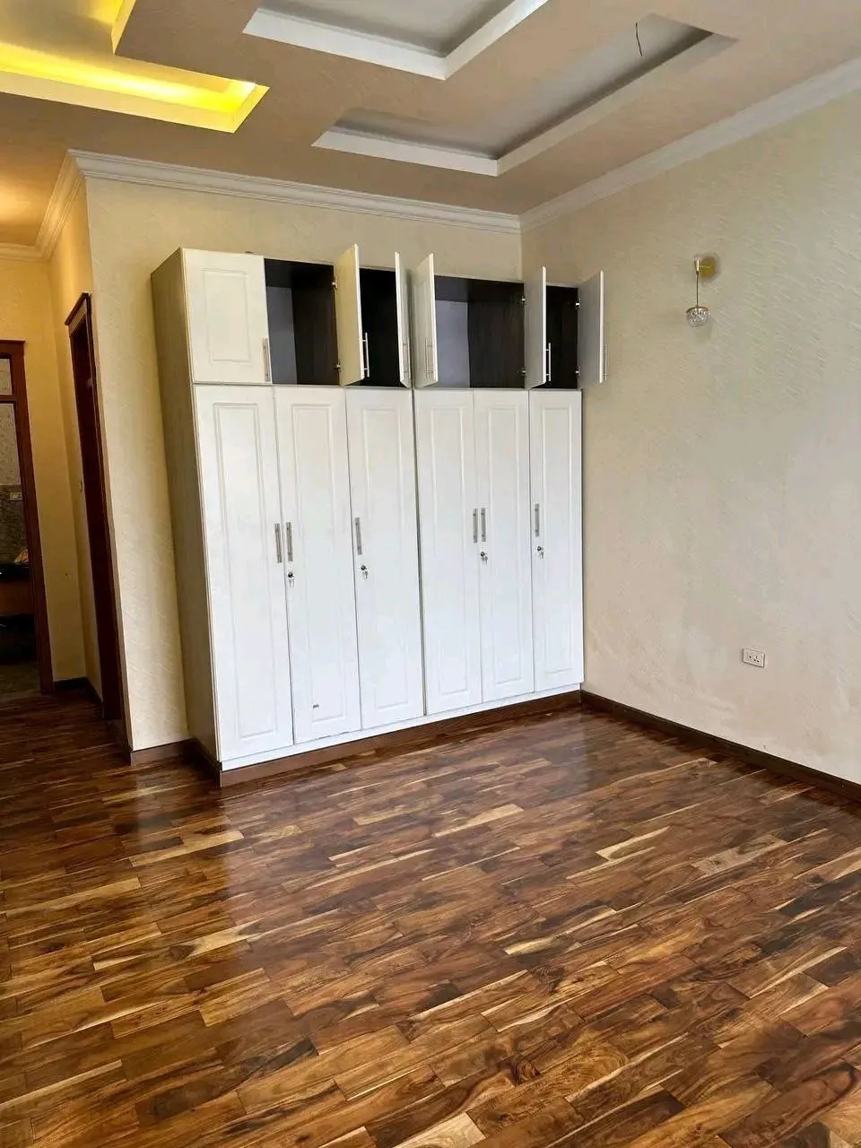 House for Sale in Jakiros – photo 3
