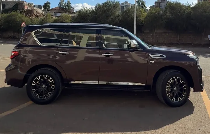Nissan Patrol Platinum V8 2017 – photo 4