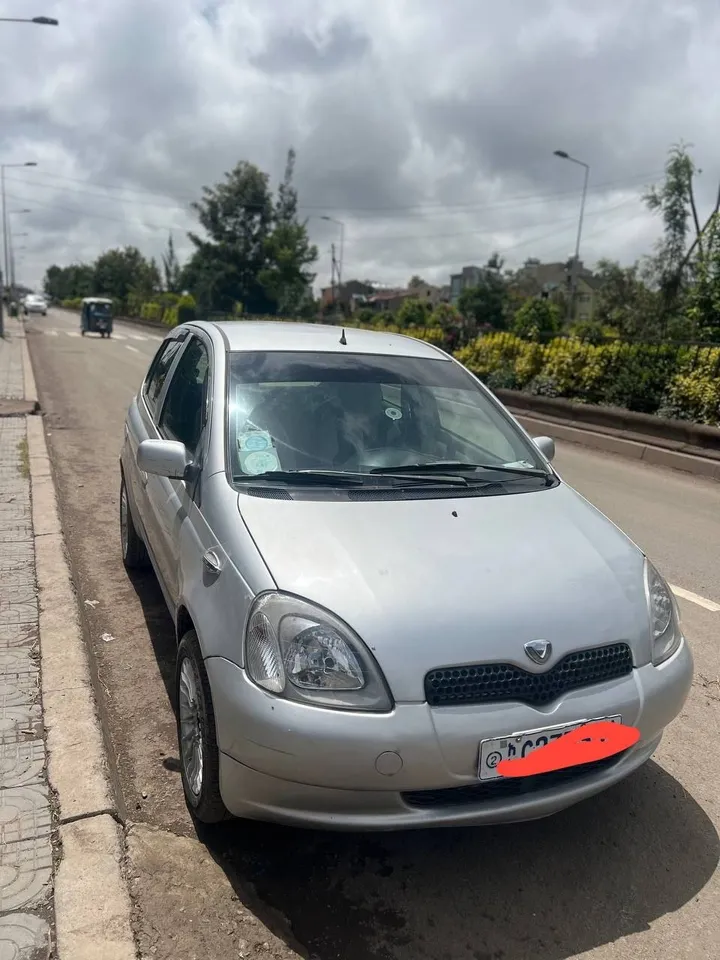 Toyota Vitz 2001 Automatic – photo 3