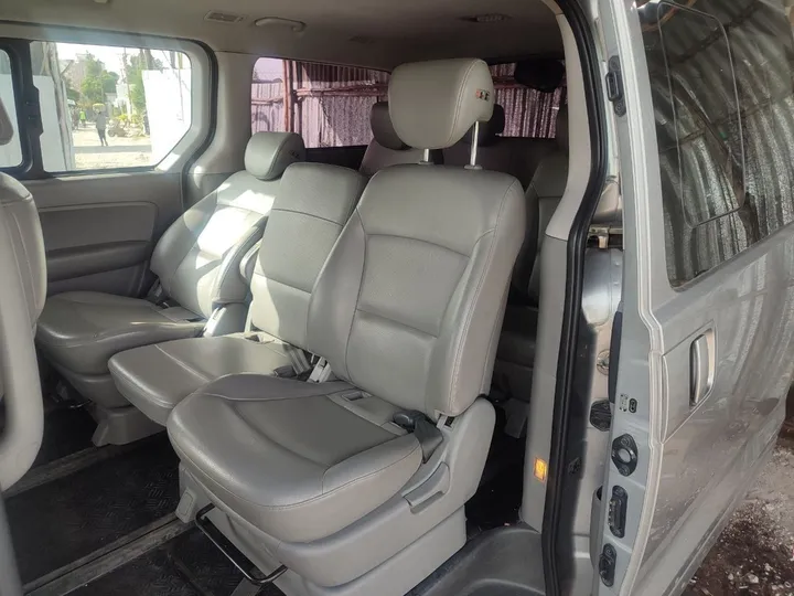 Hyundai Grand Starex 2020 Diesel – photo 5
