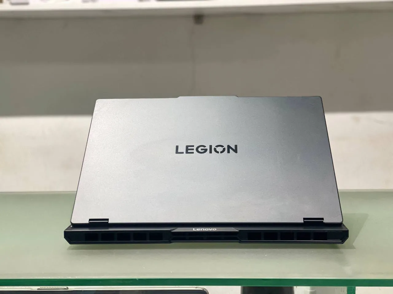 Lenovo Legion Gaming Laptop i9 RTX 5070 – photo 3