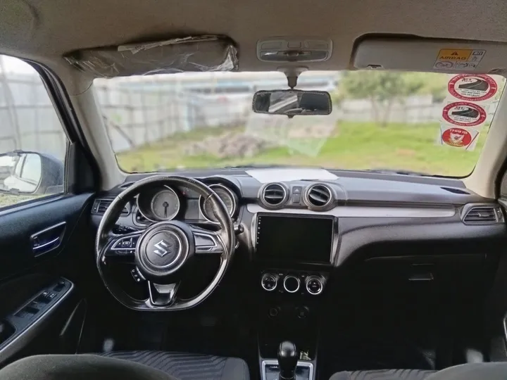 Suzuki Swift 2022 Automatic – photo 5