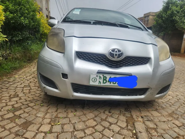 Toyota Yaris Compact 2008 Automatic – photo 3