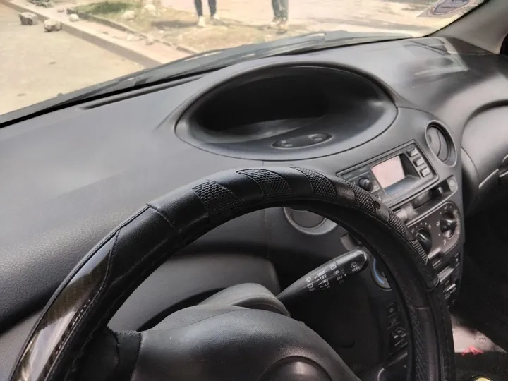 Toyota Vitz 2005 Manual Hatchback – photo 7