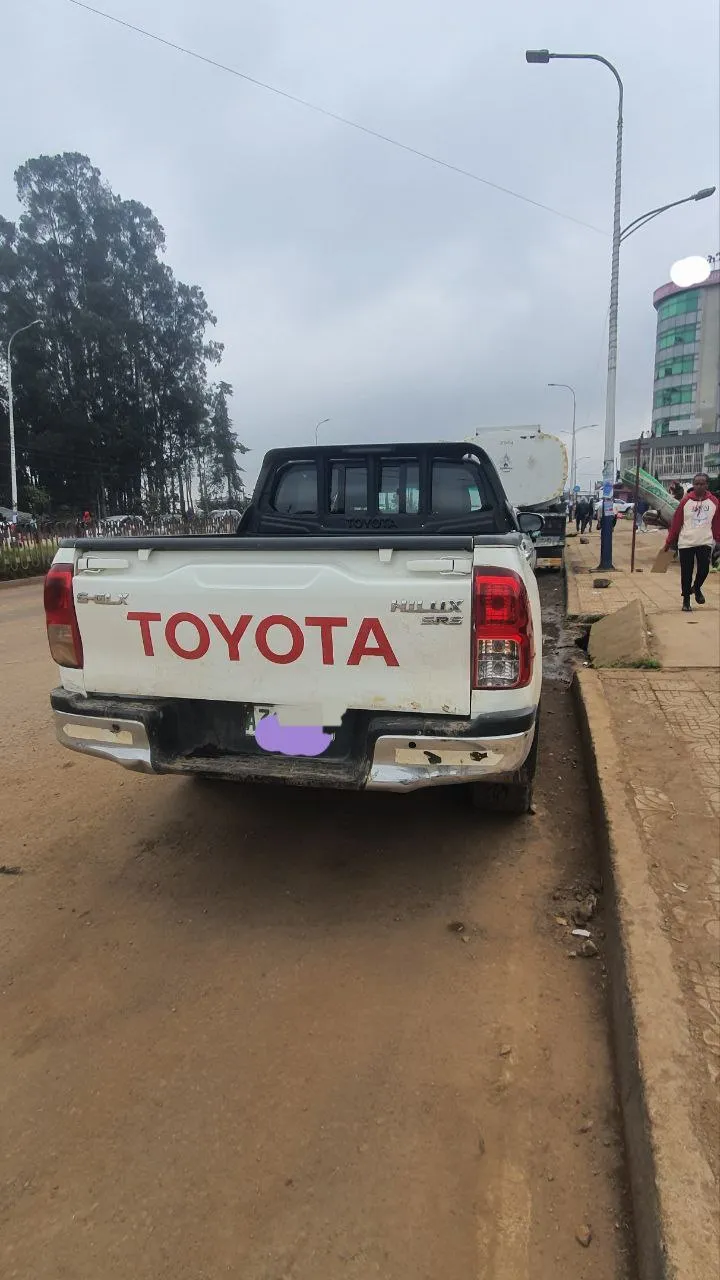 Toyota Revo Double Cab Hilux – photo 4