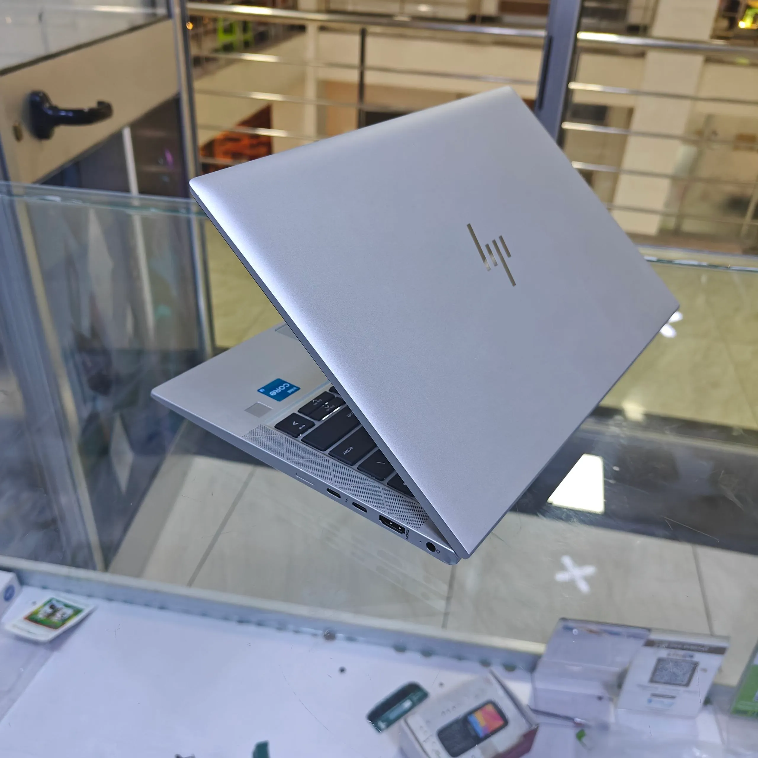 HP EliteBook 830 G8 Touch Laptop – photo 3