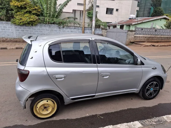 Toyota Vitz 2001 Model – photo 3