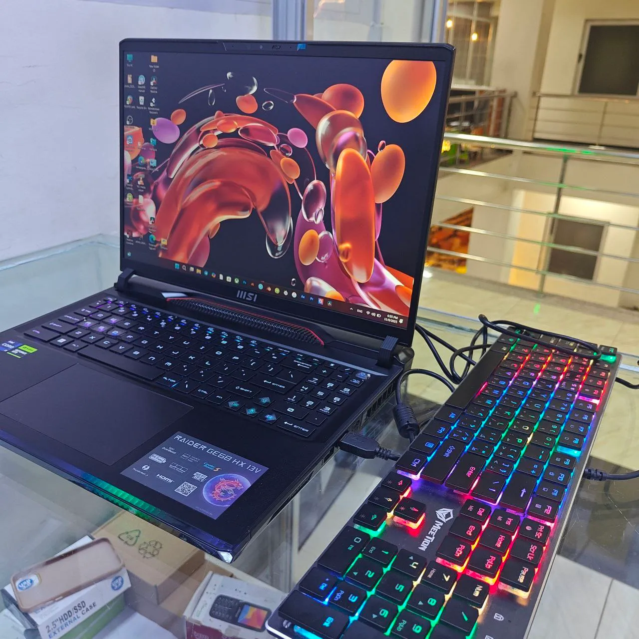 MSI Raider GE68 HX 13V Laptop – photo 4