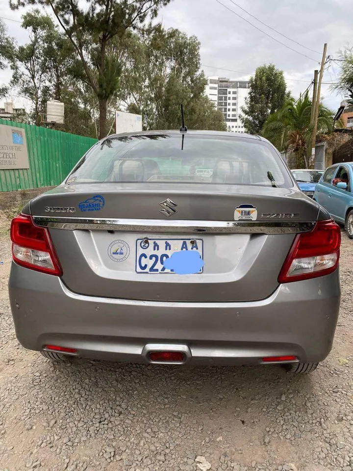 Suzuki Dzire 2022 Automatic – photo 7