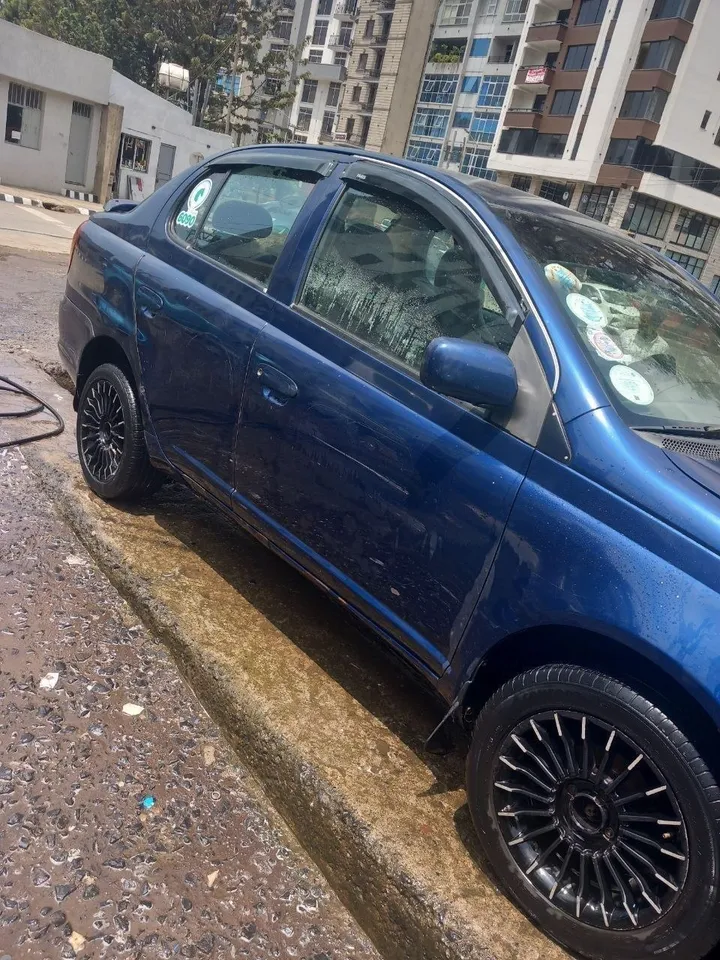 Toyota Platz 2005 Automatic – photo 3