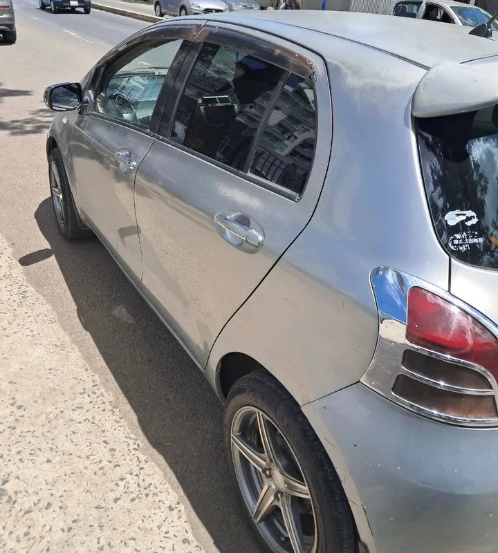 Toyota Yaris Compact 2007 Hatchback – photo 4