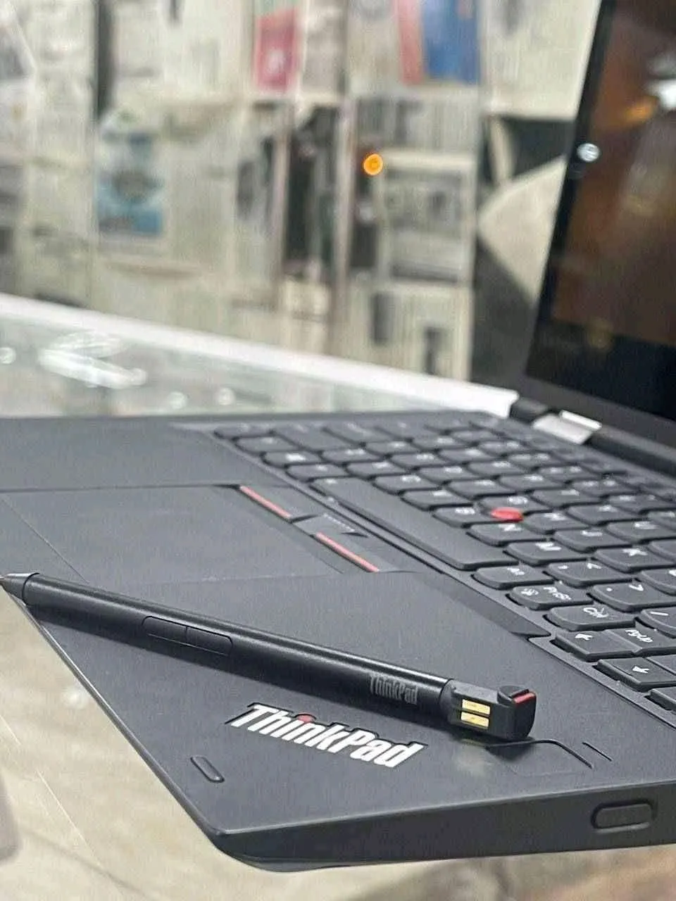 Lenovo ThinkPad Yoga X390 Laptop – photo 4