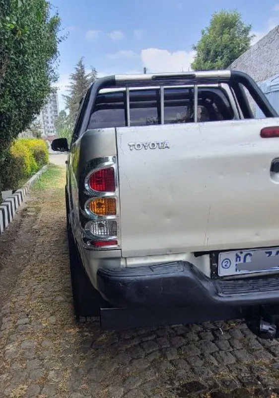 Toyota Vigo D4D Manual 2008 – photo 6