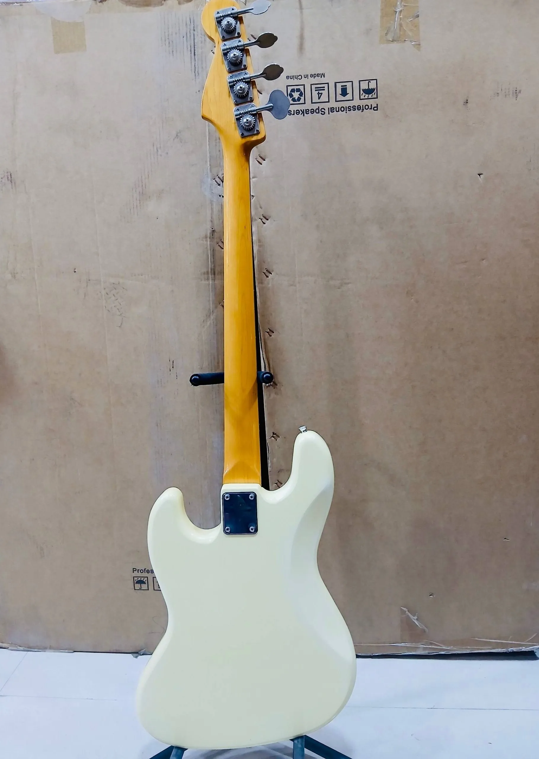 Bills Brothers Bass Guitar – photo 3