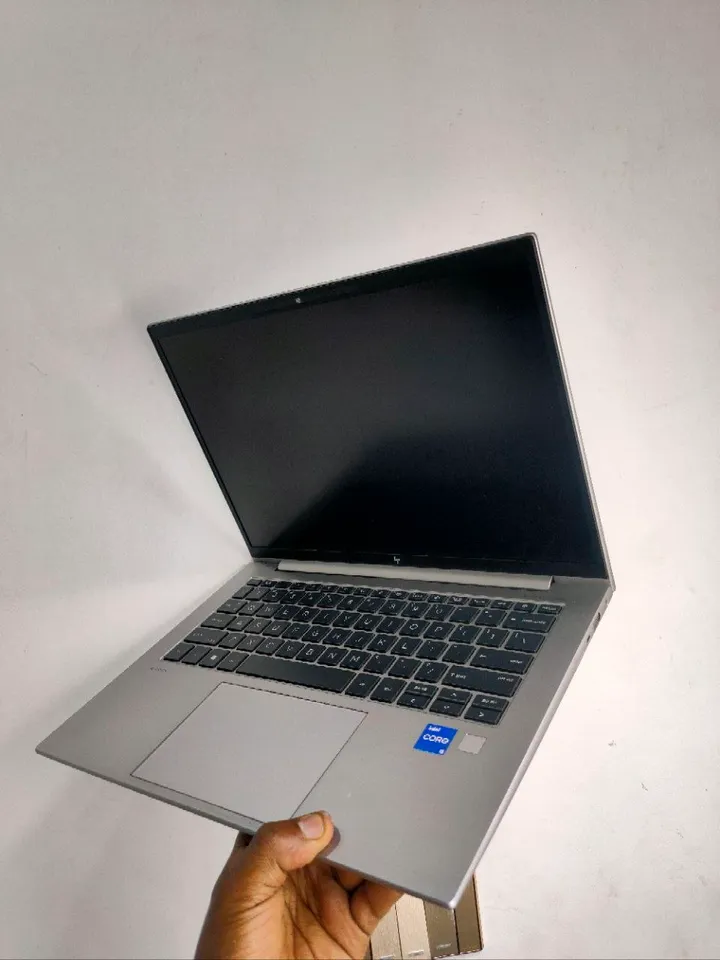 HP ZBook G10 i5 16GB 512GB – photo 4
