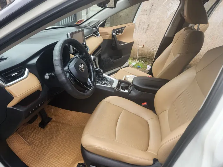 Toyota RAV4 2020 2.0L Automatic – photo 3