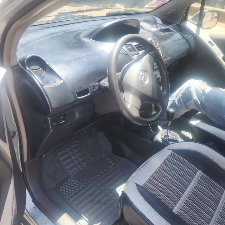 Toyota Yaris Compact 2008 – photo 5