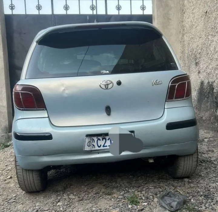 Toyota Vitz 2003 Automatic – photo 3