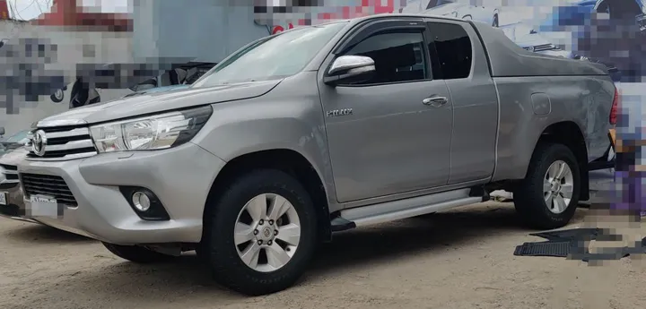 Toyota Hilux Revo 2017 Manual – photo 4