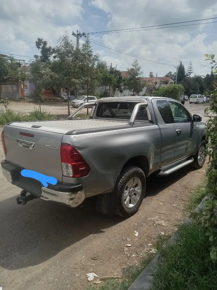 Toyota Revo King Cab 2017 – photo 3
