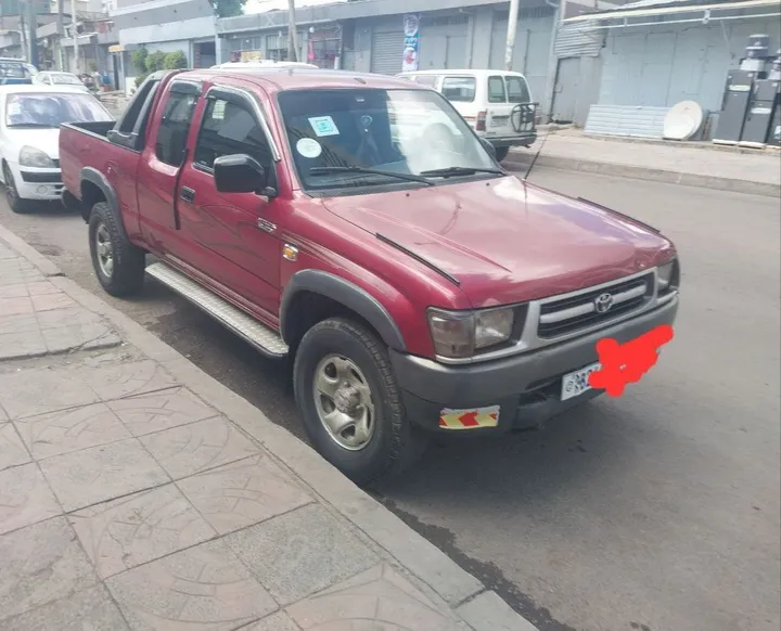 Toyota 2LT Manual Pickup 2000 – photo 3