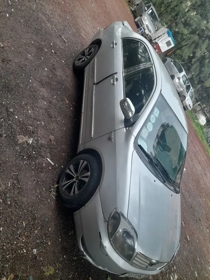 Toyota Corolla 2003 Automatic – photo 3
