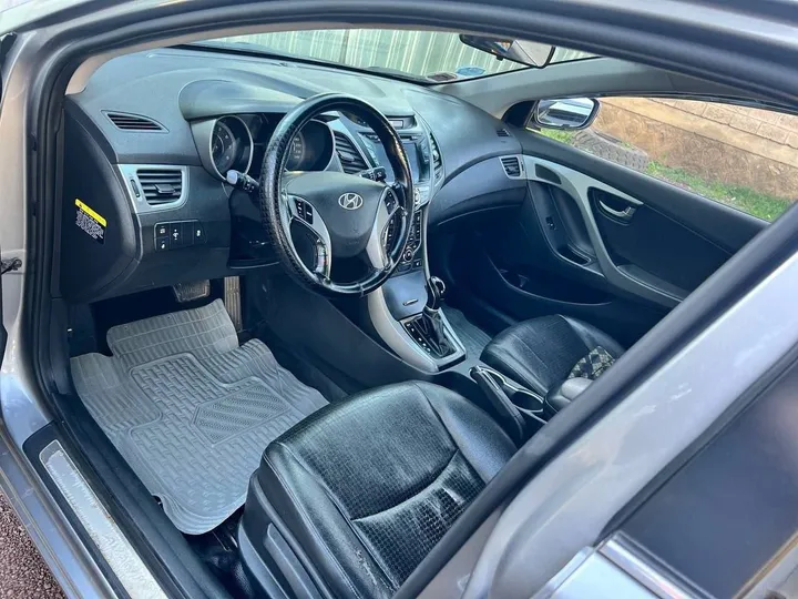Hyundai Avante 2015 Automatic – photo 5