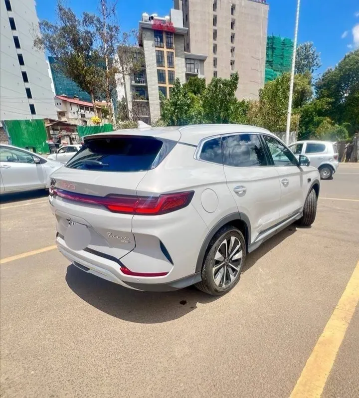 BYD Song Plus Smart EV 2025 – photo 9