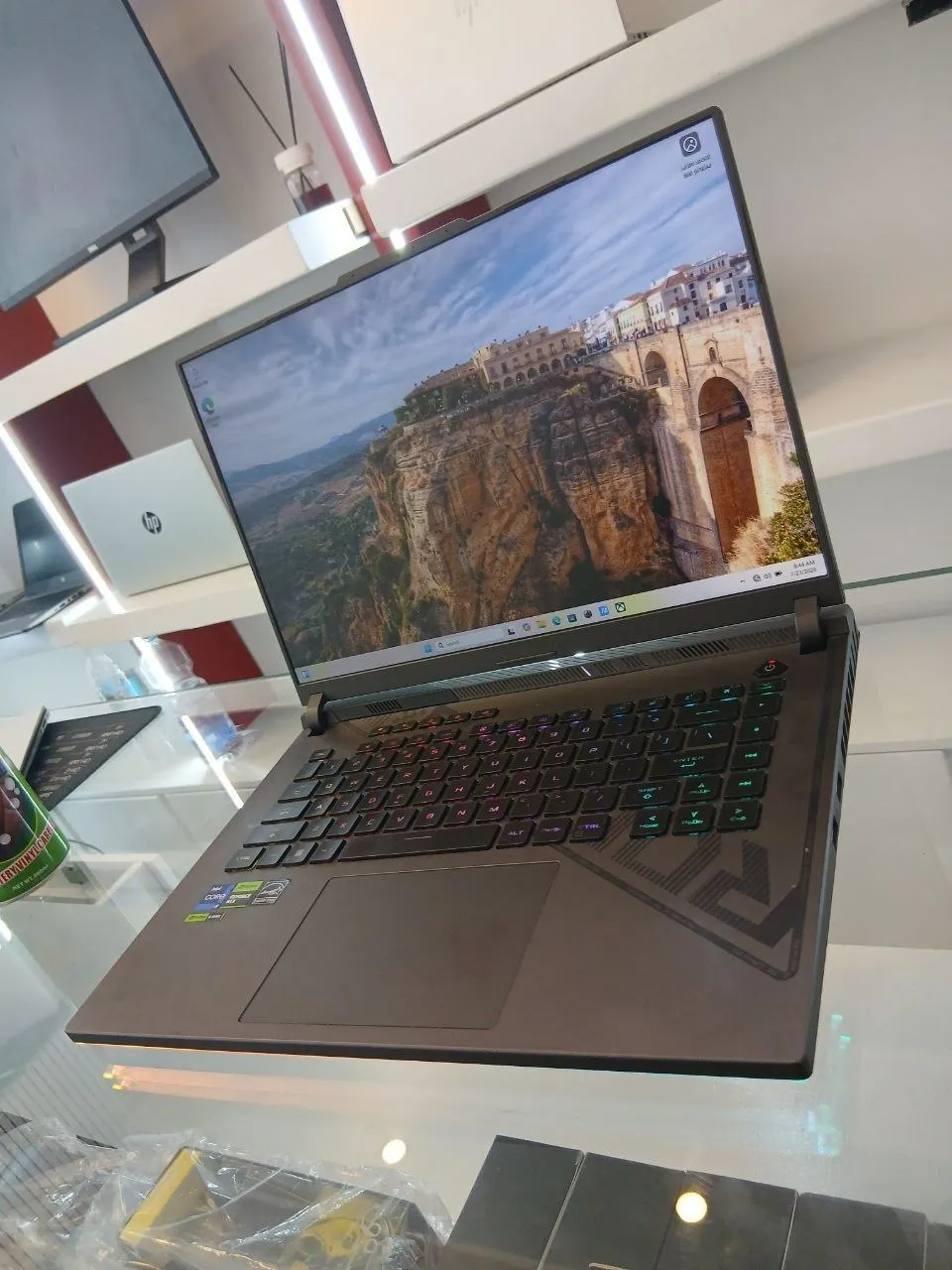 Asus ROG Strix i9 RTX 4070 Laptop – photo 9