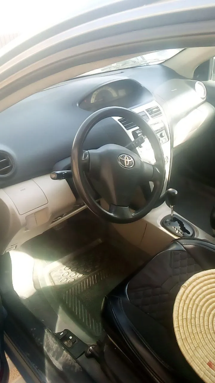 Toyota Sedan 2008 Automatic – photo 3