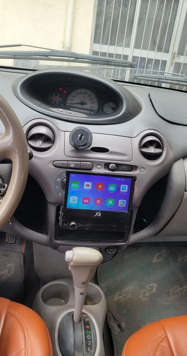 Toyota Platz 2000 Automatic – photo 5