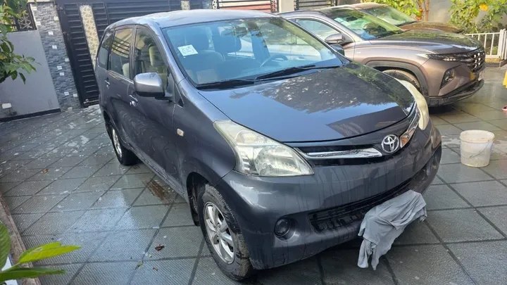 Toyota Avanza 2014 Automatic – photo 4