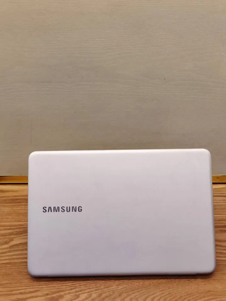 Samsung Laptop Core i7 8GB 256GB – photo 3