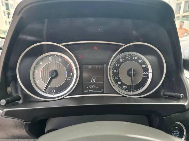 Suzuki Dzire 2022 Automatic – photo 6