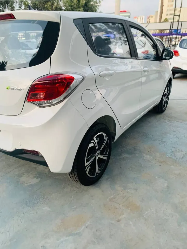 Changan BenBen E-Star 2023 Electric – photo 3