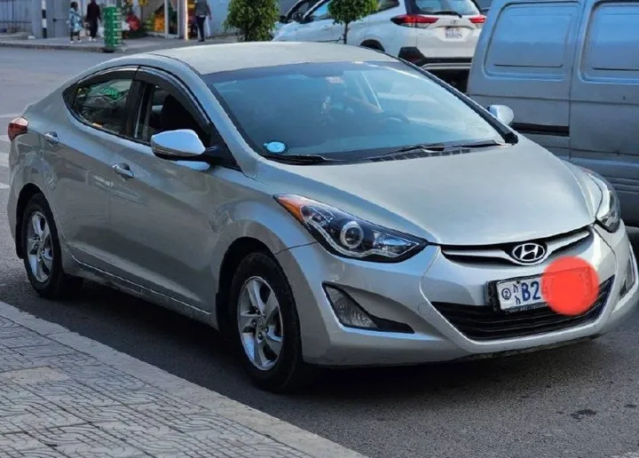 Hyundai Elantra 2015 Automatic – photo 4