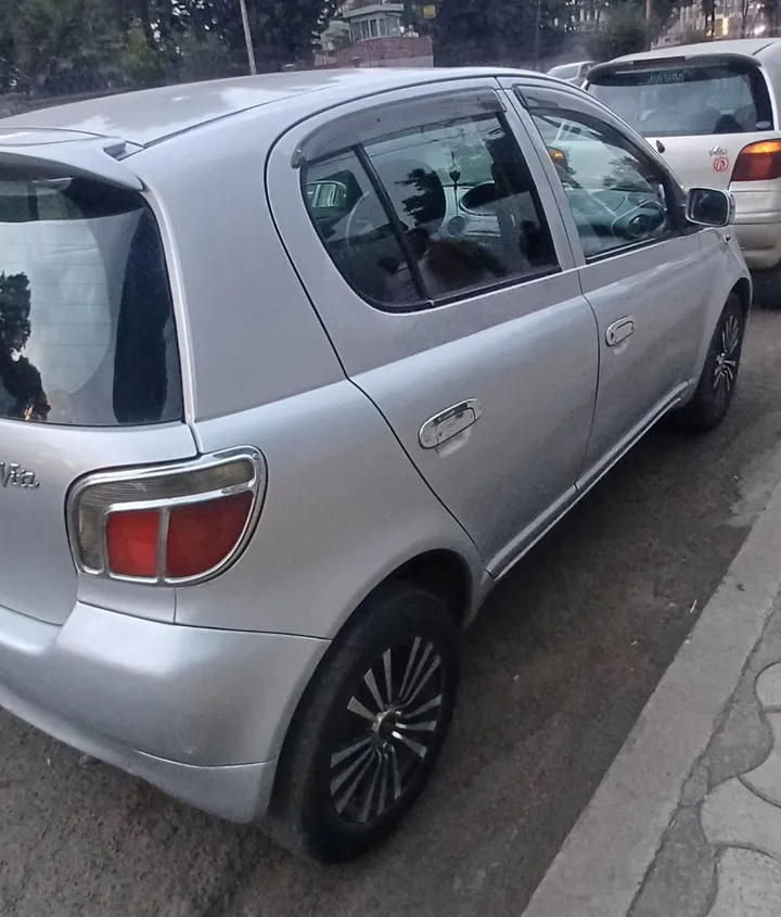 Toyota Vitz 2001 Automatic – photo 7