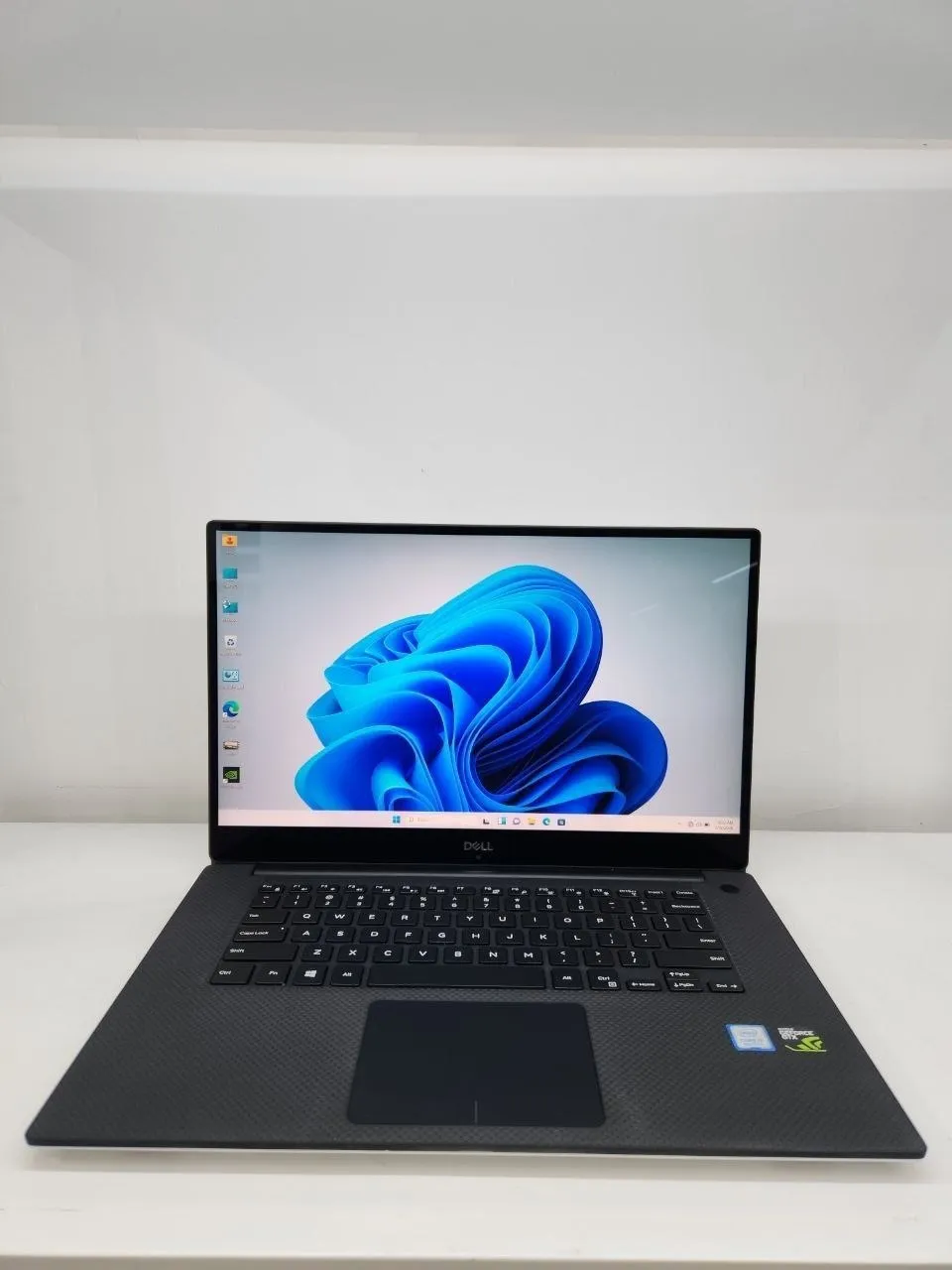 Dell XPS 15 i7 Laptop – photo 4