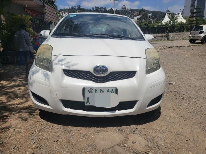 Toyota Yaris Compact 2008 Automatic – photo 3