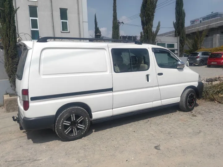 Toyota D4D Dolphin Shark Van – photo 6