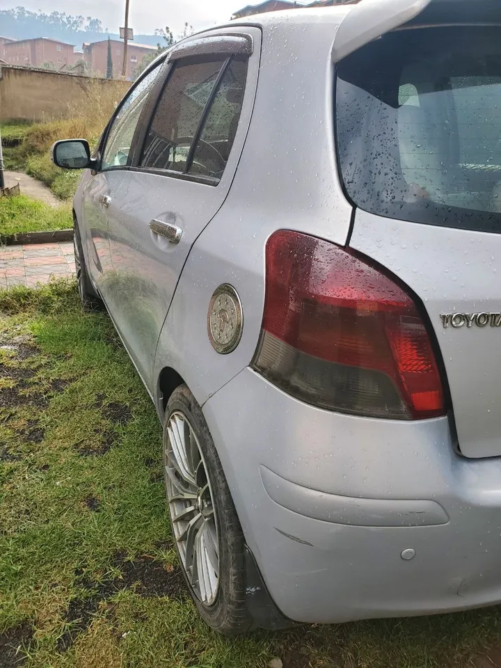Toyota Yaris Compact 2008 Automatic – photo 4