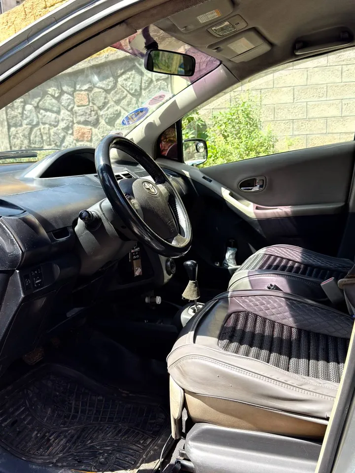 Toyota Yaris Compact 2007 Automatic – photo 3