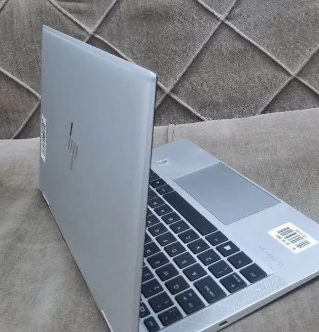 HP EliteBook 1030 G7 x360 Laptop – photo 5