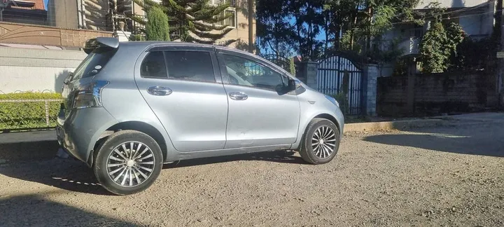 Toyota Yaris 2007 Automatic – photo 3