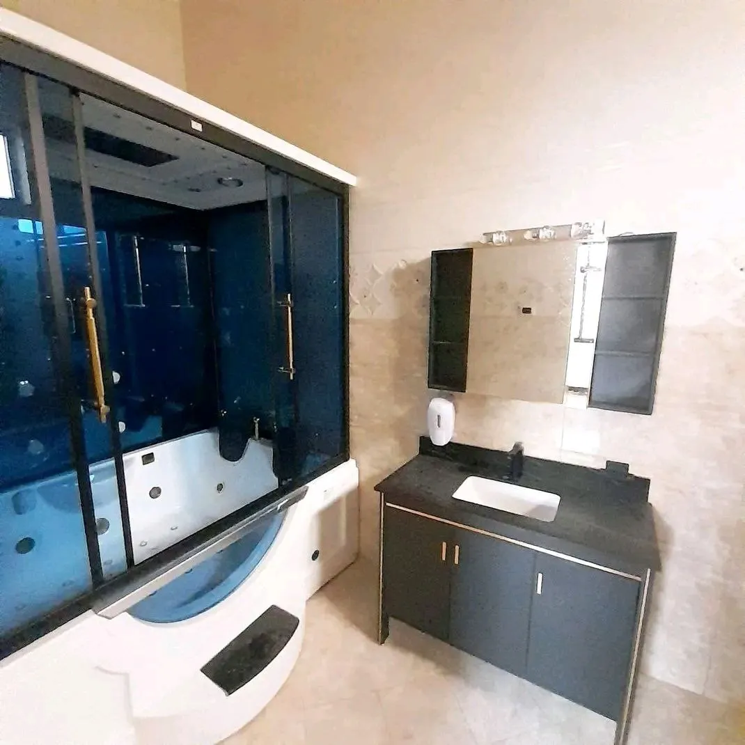 Modern 5-Bedroom Villa in Summit – photo 4
