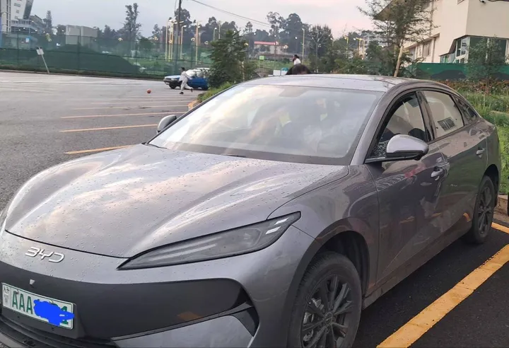 2026 BYD e7 Electric Sedan – photo 5