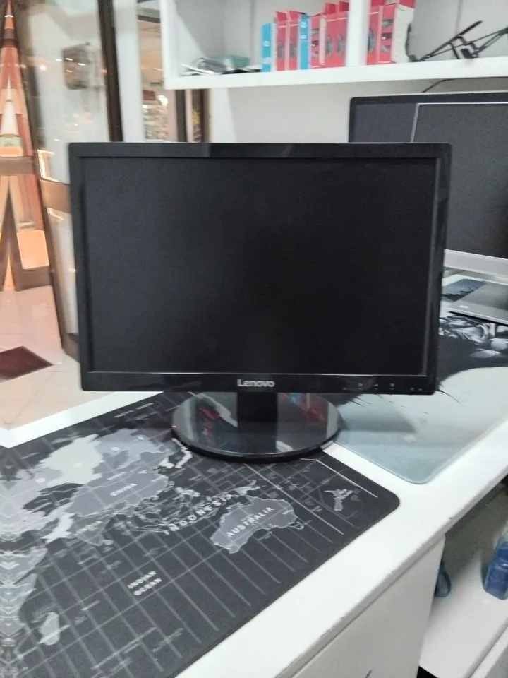 Lenovo 20 Inch Monitor – photo 3
