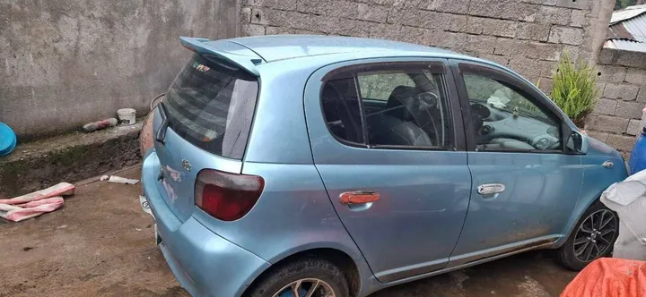 Toyota Vitz 2001 Automatic – photo 3